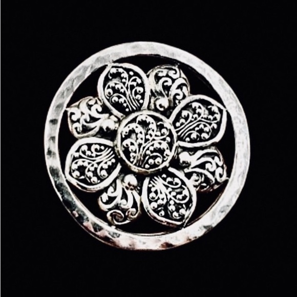 LOIS HILL Sterling Silver Hammered Cigar Band Flower Statement Ring Sz 9 - Picture 4 of 16